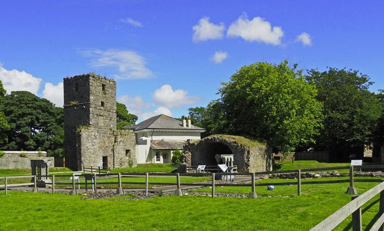 Santon旅游景点-Rushen Abbey