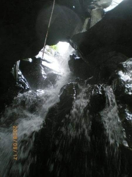 Igutan Falls景点图片