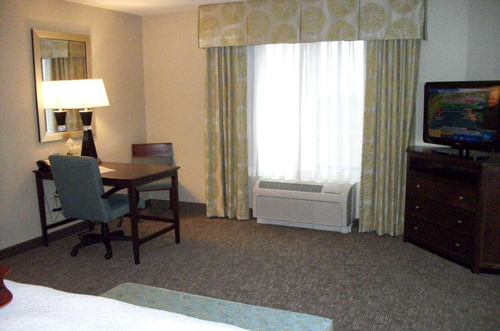 Hampton Inn & Suites Manteca主图