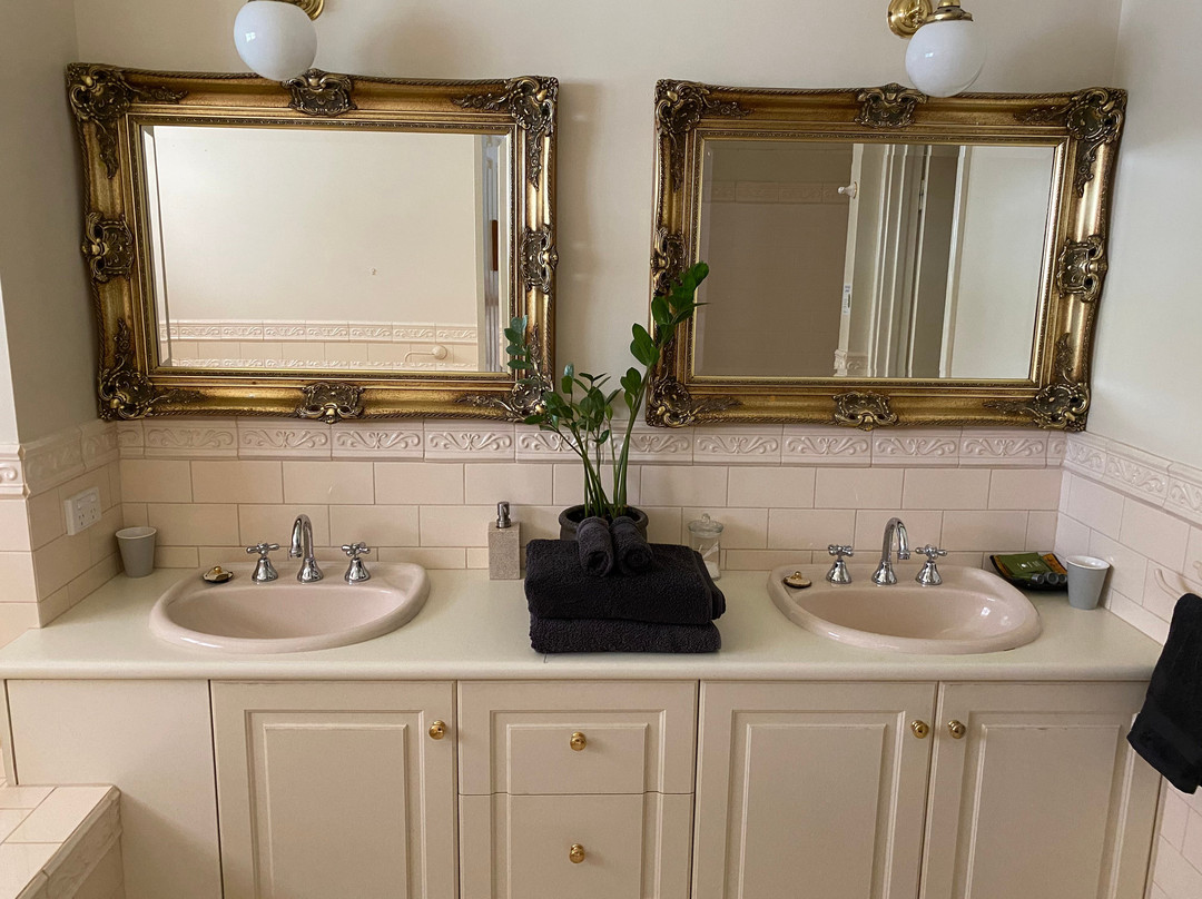 Lanterns Retreat Lodge主图