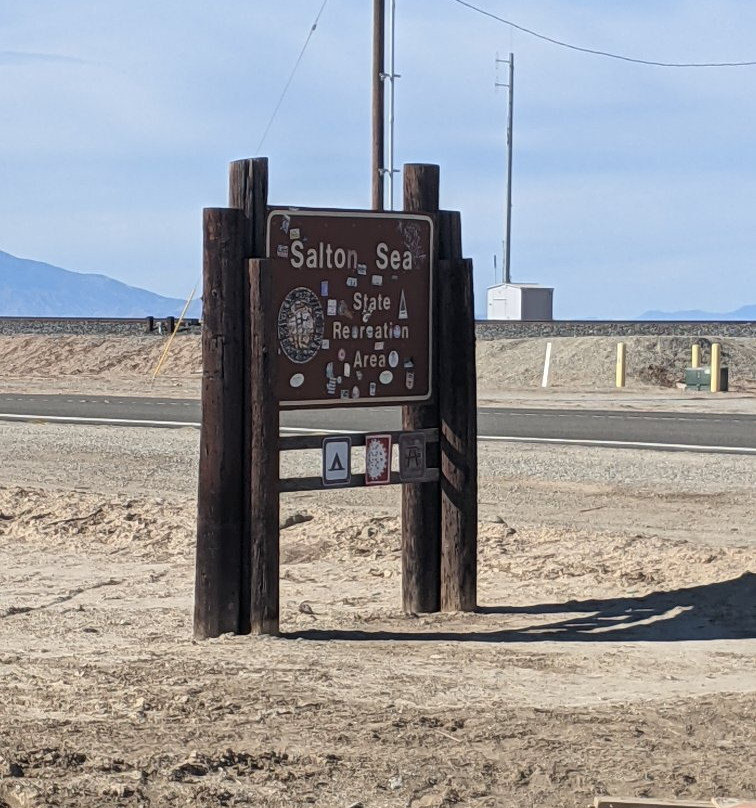 Ruins of Bombay Beach景点图片