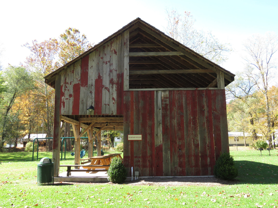Barnwood Living-White Sulphur Springs必去景点