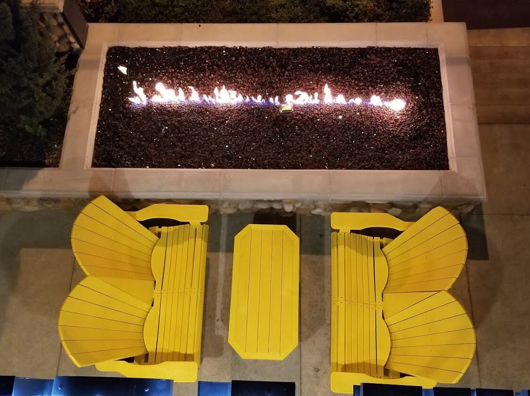 The Tavern Hotel主图