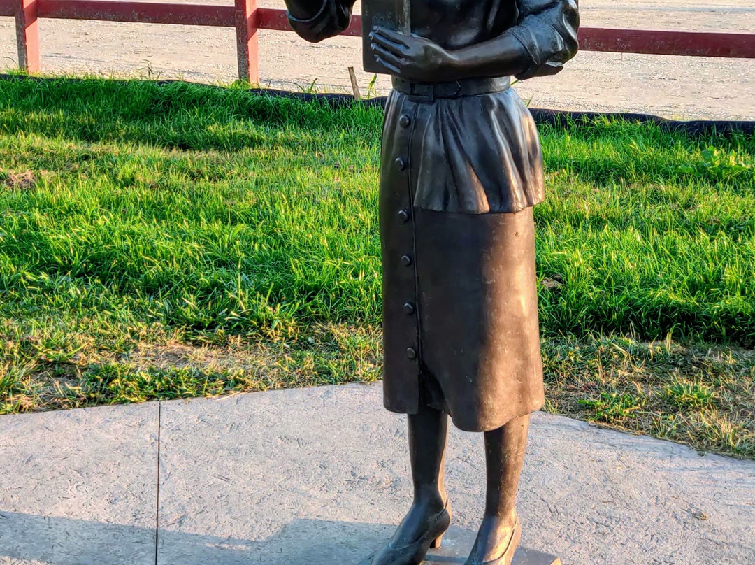 Lucille Ball Memorial Park-Celoron必去景点