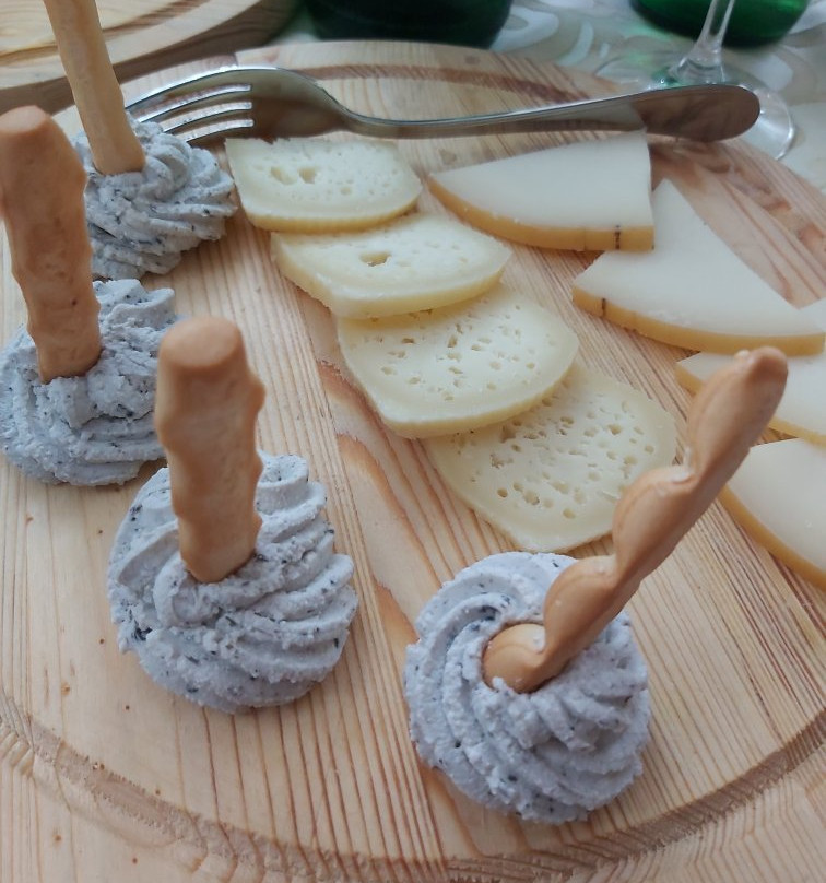 Rocchetta e Croce旅游攻略图片