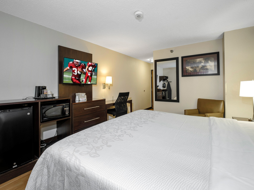 马龙速8酒店主图