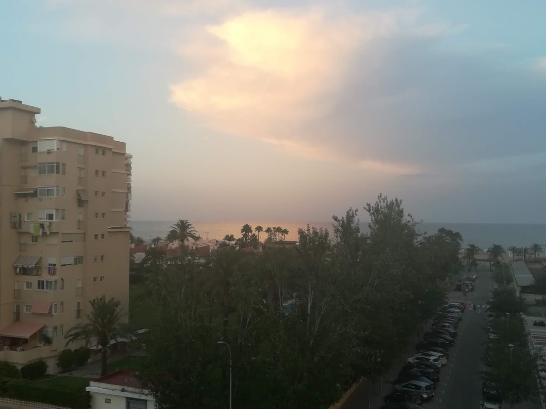 三只锚酒店主图