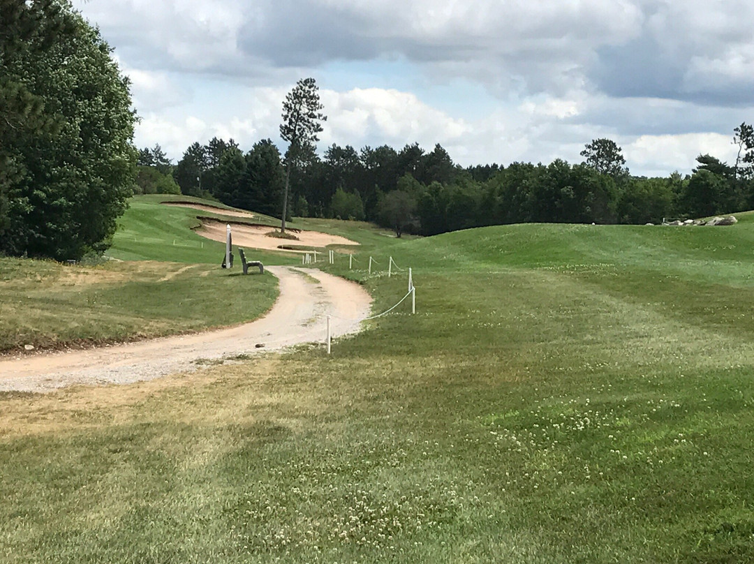 Timber Wolf Golf Club景点图片