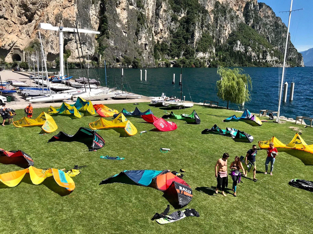 Gardakitesurf-Campione del Garda必去景点