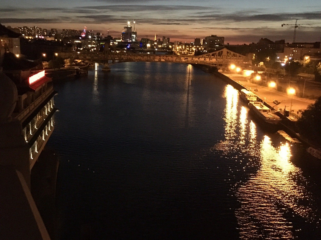 华天中国城酒店主图