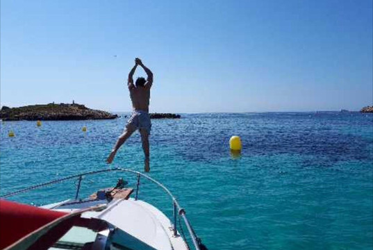 Paseo en barco por Mallorca privado-马洛卡岛必去景点