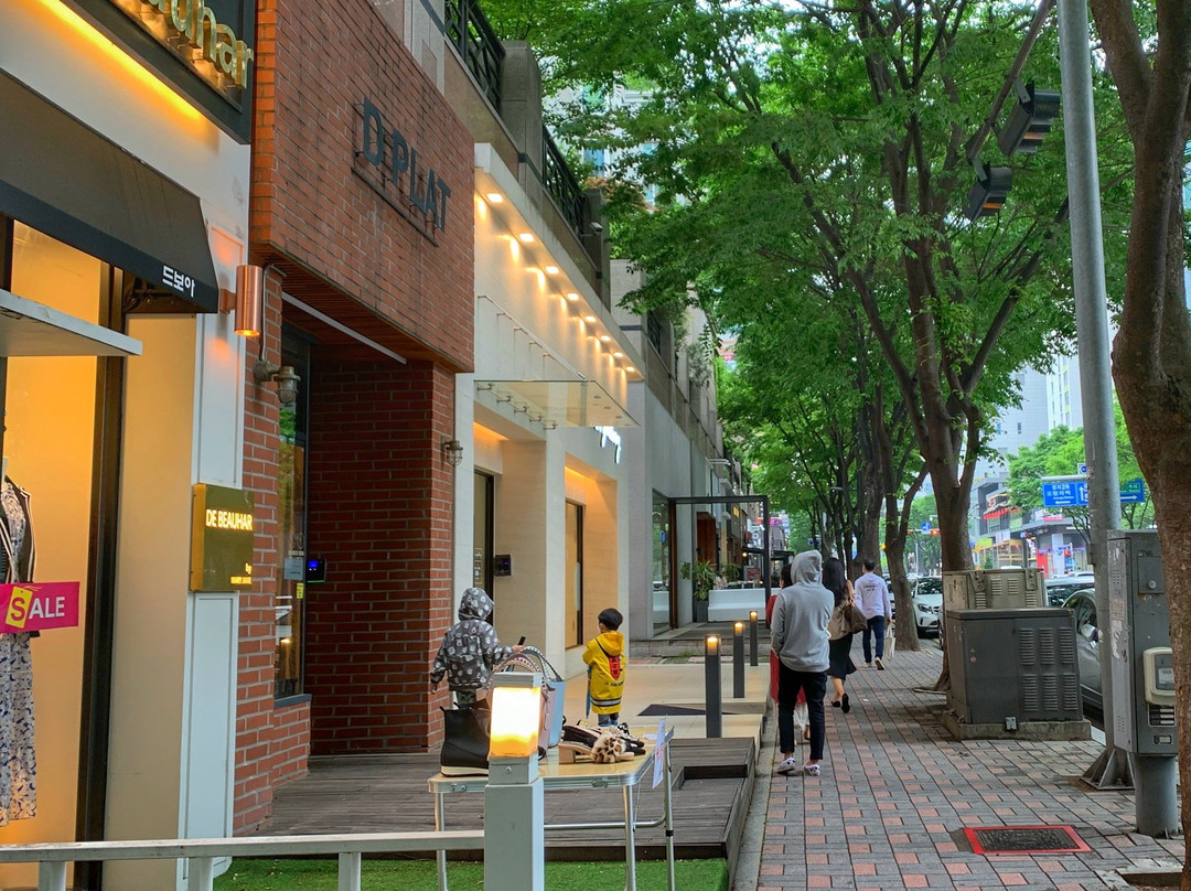 Jeongja-dong Cafe Street-城南市必去景点