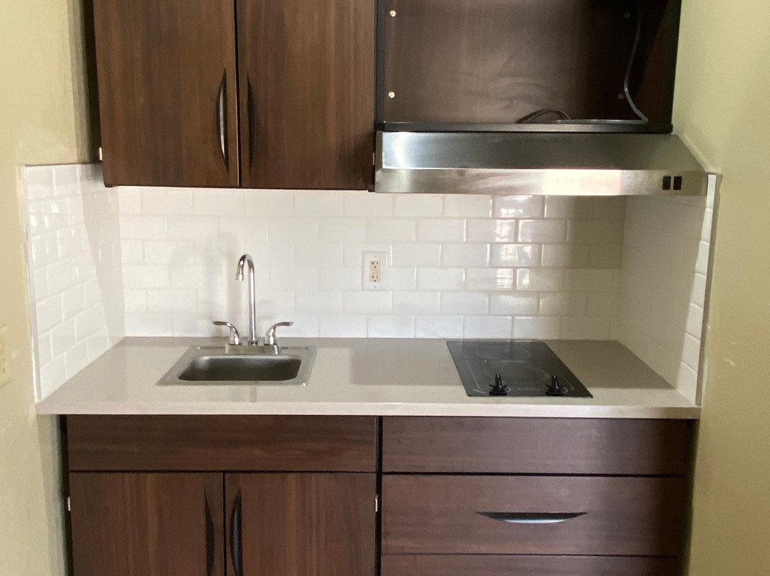 Stratford House Inn and Suites主图