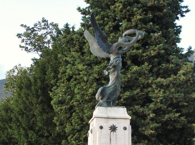 Monumento ai Caduti景点图片