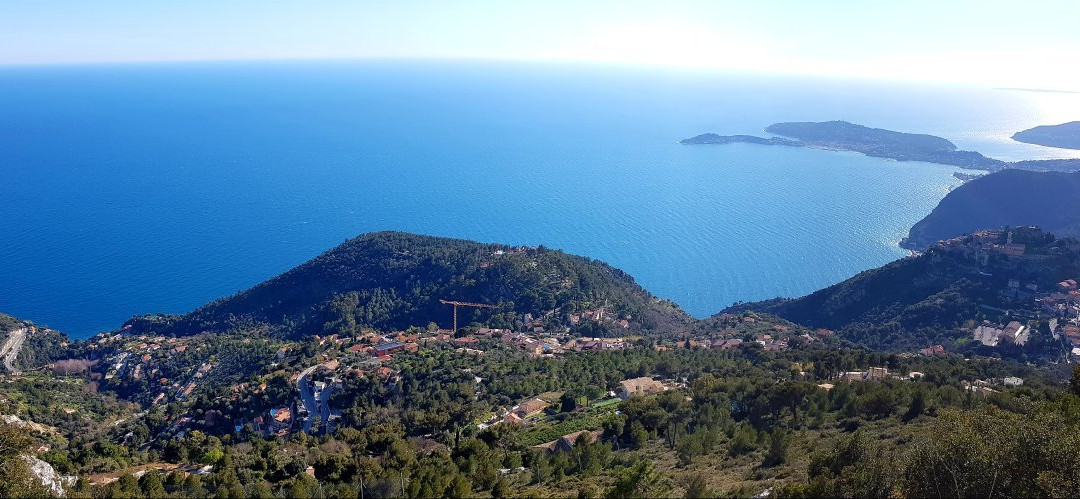 Fort De La Revère-埃兹必去景点