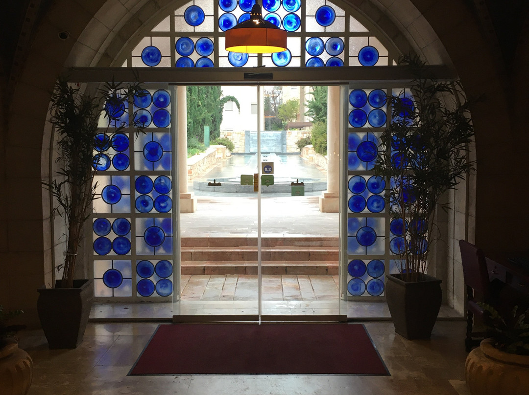 YMCA三重门酒店主图