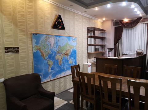 Chetyre Sezona主图