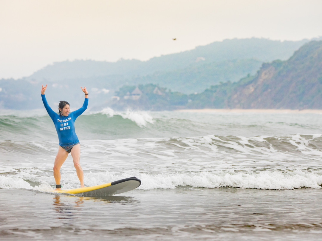 Lunazul Surf School and Shop景点图片