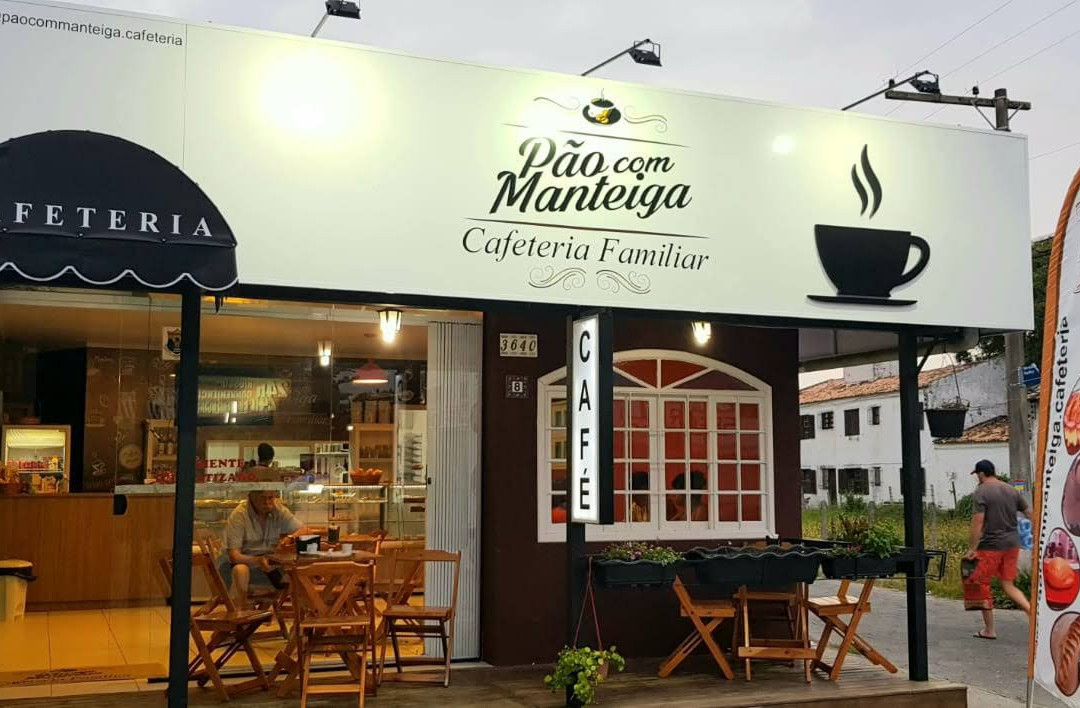 Pão com manteiga Cafeteria familiar