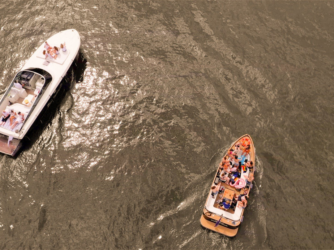 ItalianFlairBoating-法兰克福必去景点