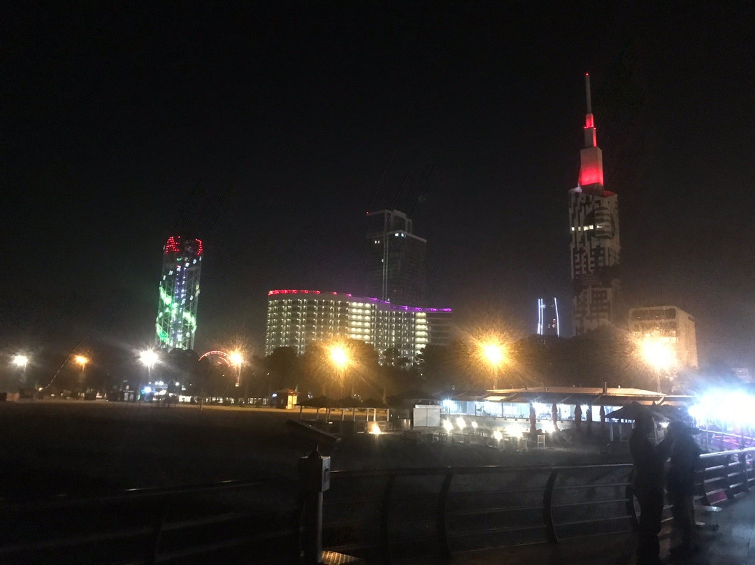 Dancing Fountains-巴统必去景点