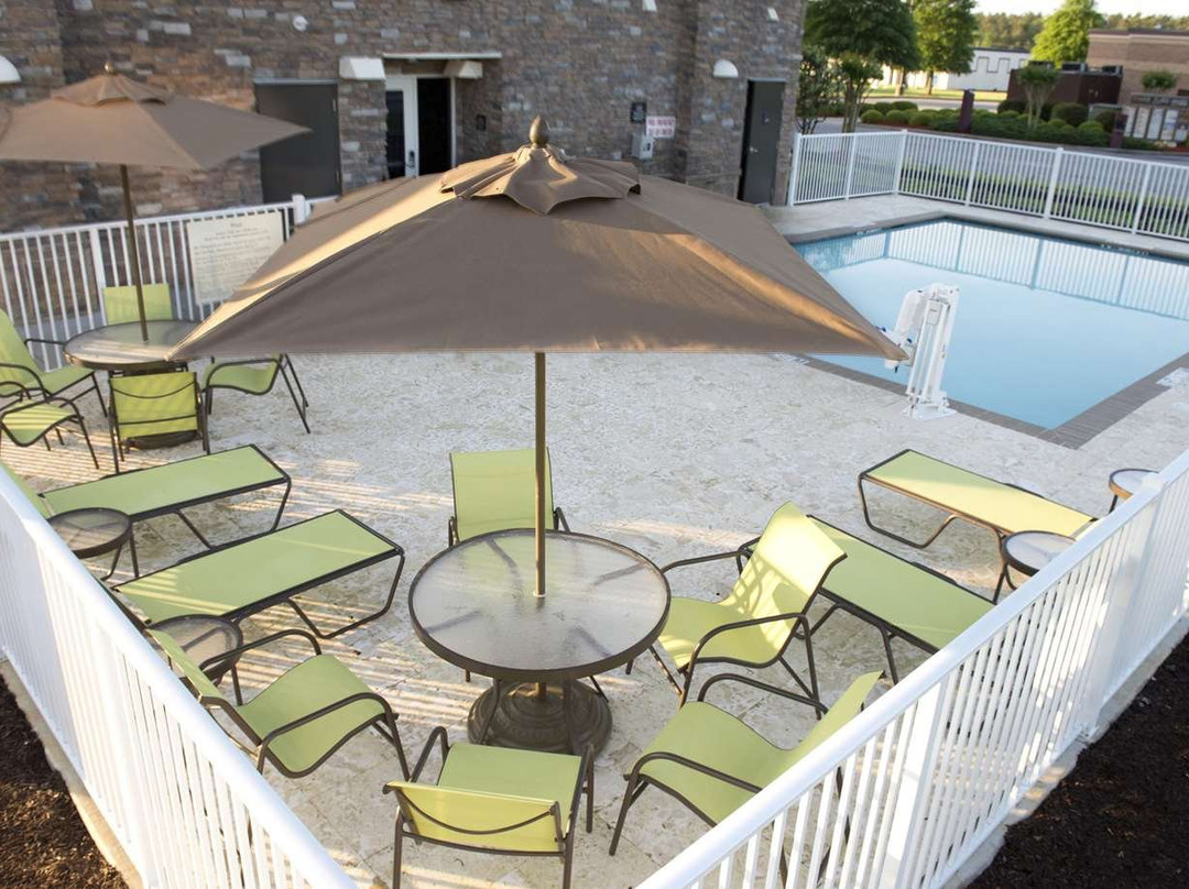 Hampton Inn & Suites Orangeburg主图