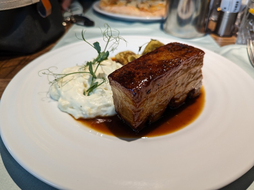 Gentleman Restaurant