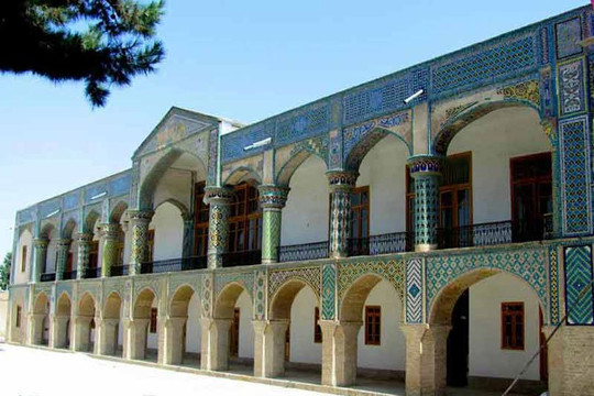 Sardar Mofakham House
