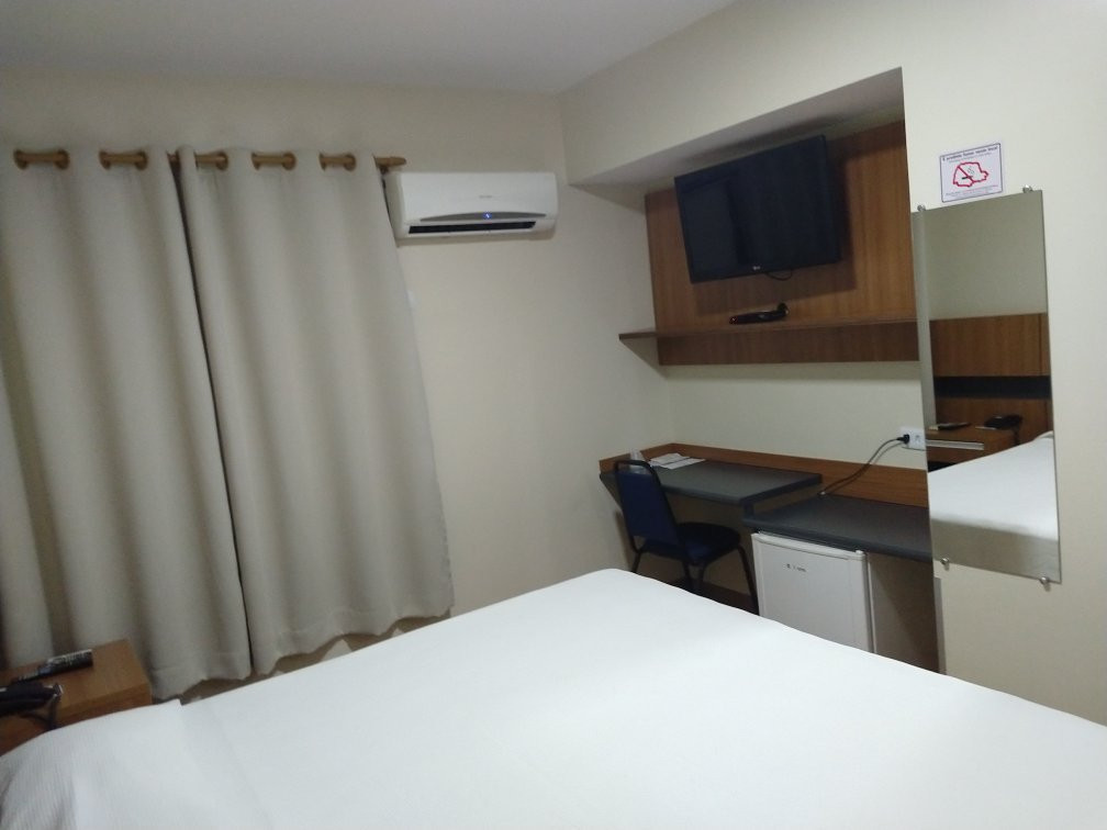 Aero Park Hotel主图