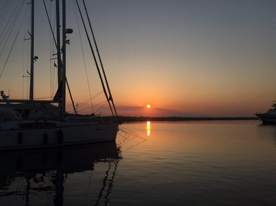 Sailing Thessaloniki by Flying Sailship-塞萨洛尼基必去景点
