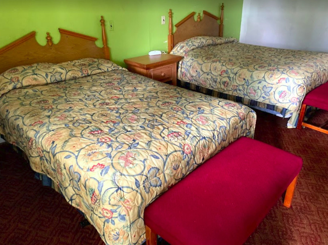 OYO Hotel Greensboro NC Northeast主图
