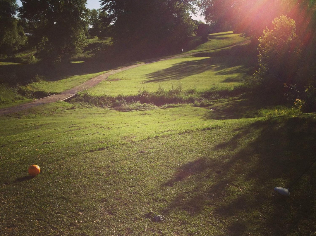 Meadowbrook Golf Club景点图片