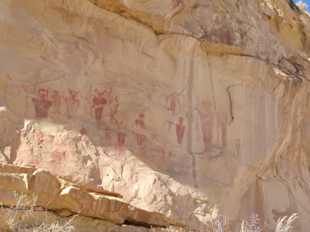 Thompson旅游景点-Sego Canyon Petroglyphs