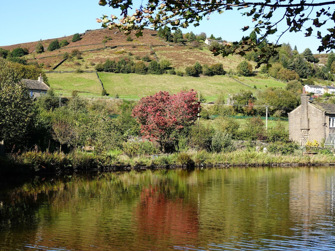 Hill Top Slaithwaite Reservoir-Slaithwaite必去景点