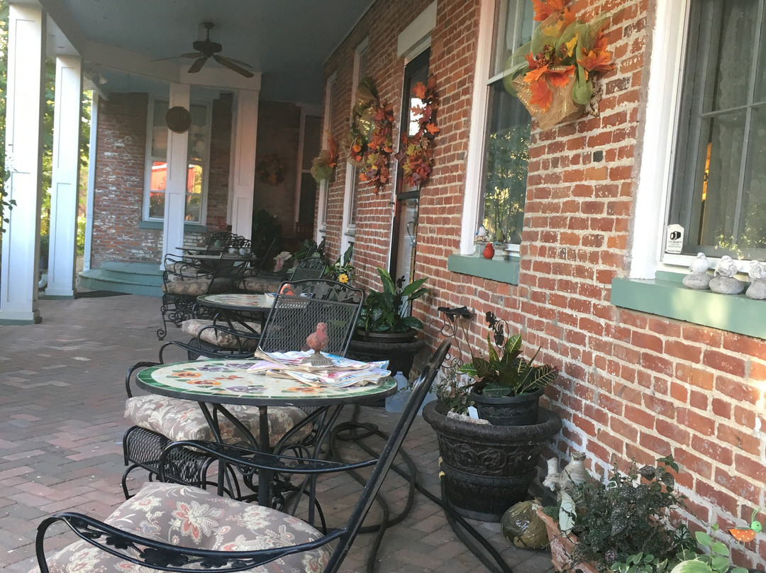 麦迪逊酒店住宿-Azalea Manor Bed and Breakfast