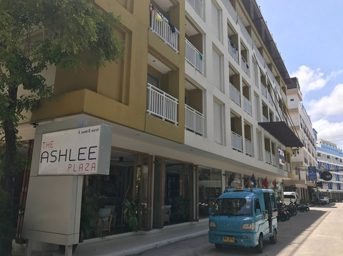 芭东阿什利广场水疗酒店主图