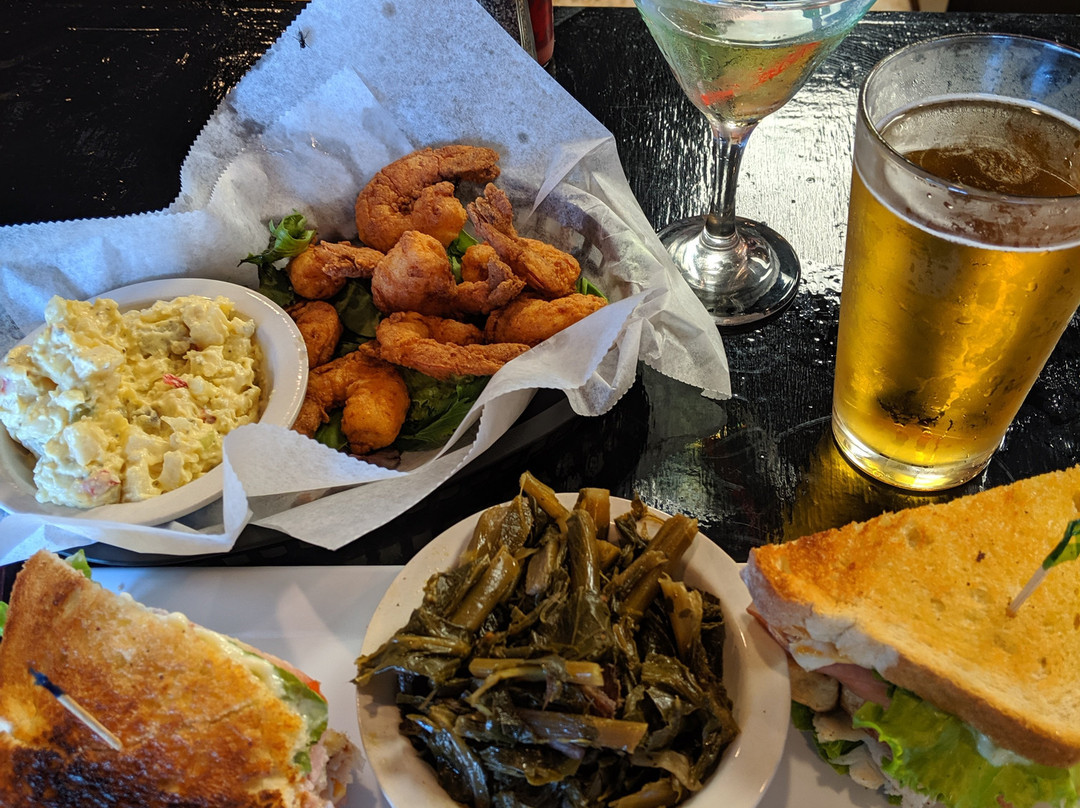 Comfort Zone Restaurant & Lounge