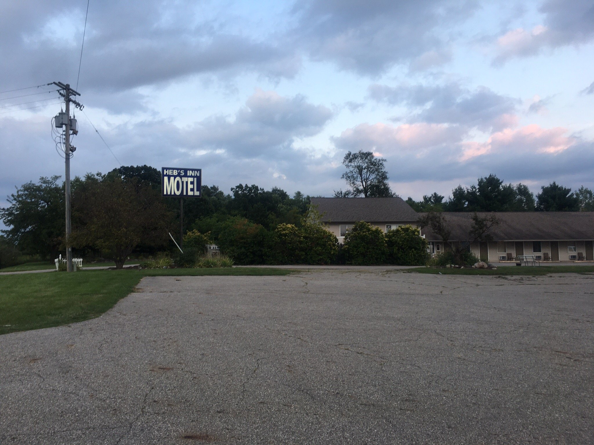 Heb's Inn & Motel-官方