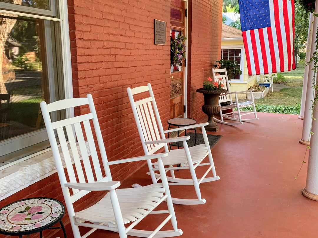 Bross Hotel Bed and Breakfast主图