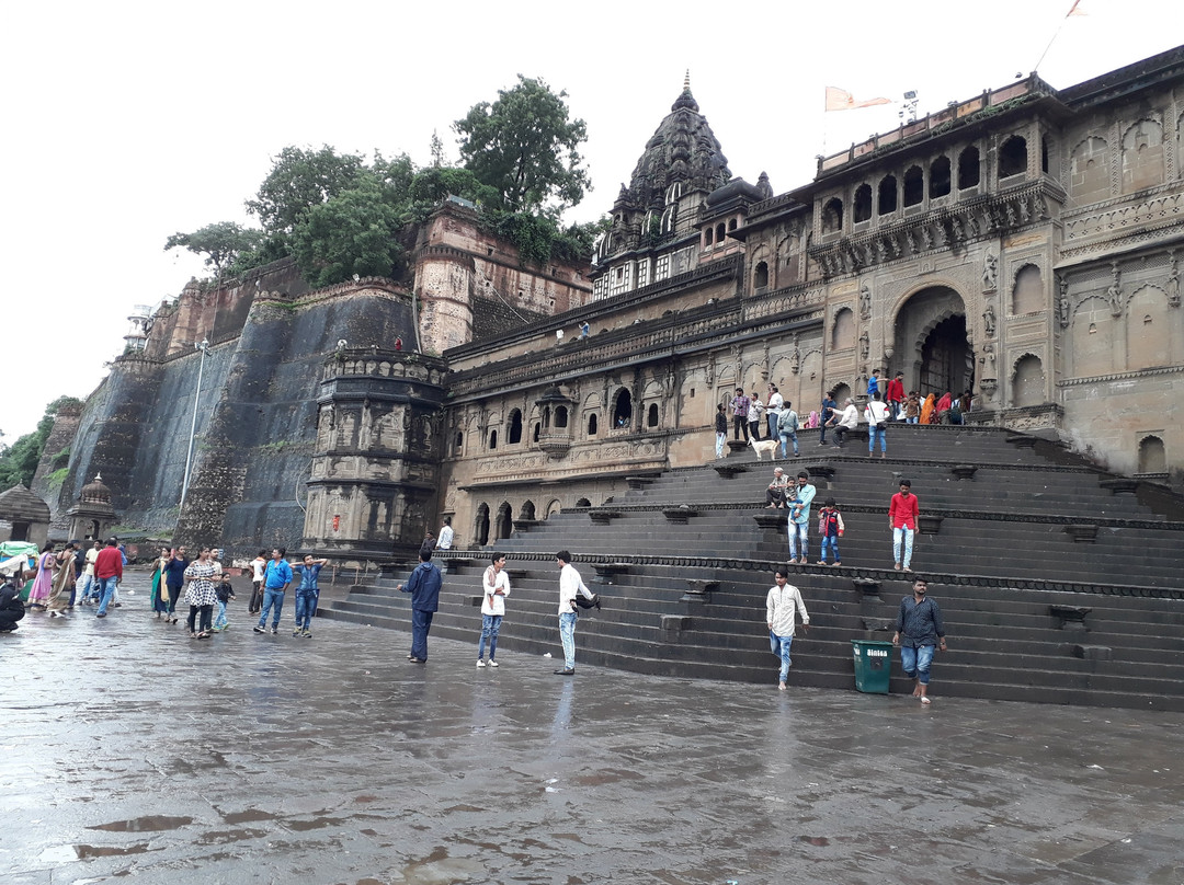 Ahilyeshwar Temple景点图片