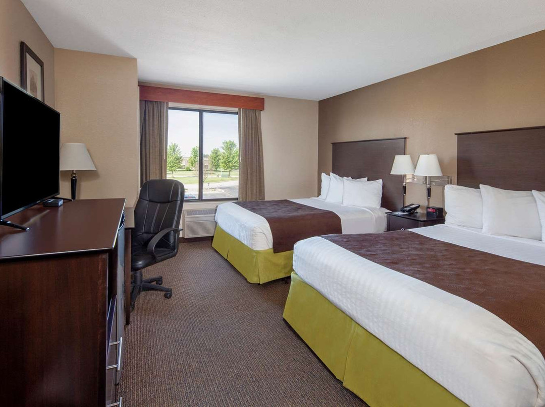 AmericInn by Wyndham Rochester Airport主图