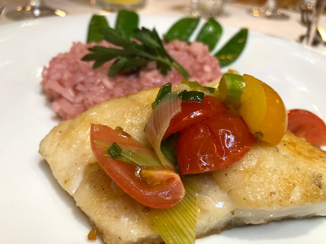 Hausern酒店住宿-Hotel-Cafe-Restaurant Nagele