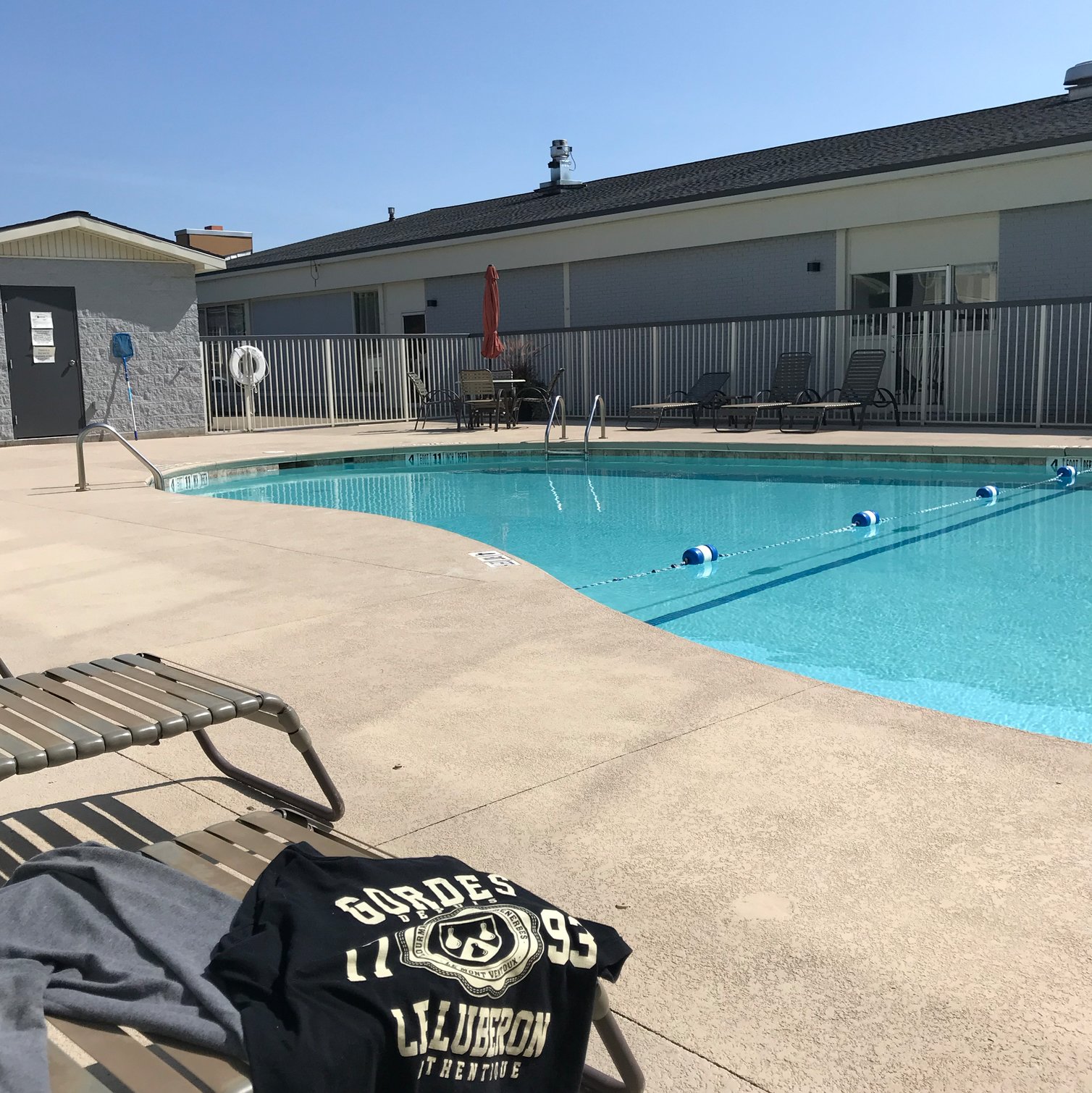 Best Western Plus Bradford Inn-泳池