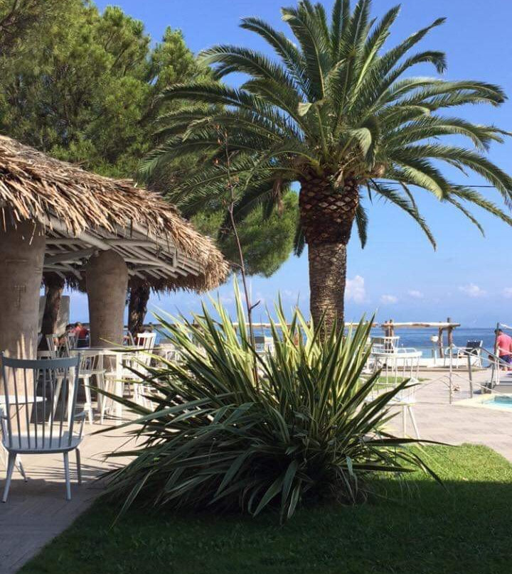 Socrates Plaza Hotel主图