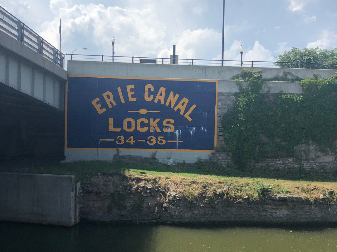 Lockport Locks & Erie Canal Cruises景点图片