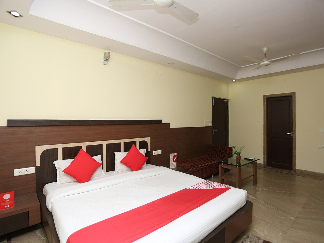 OYO 8625 Yogendra Residency主图
