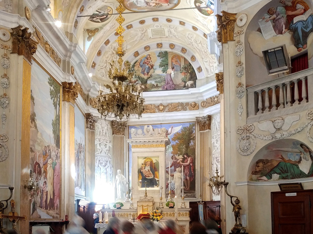 Santuario Madonna della Bocciola-Ameno必去景点