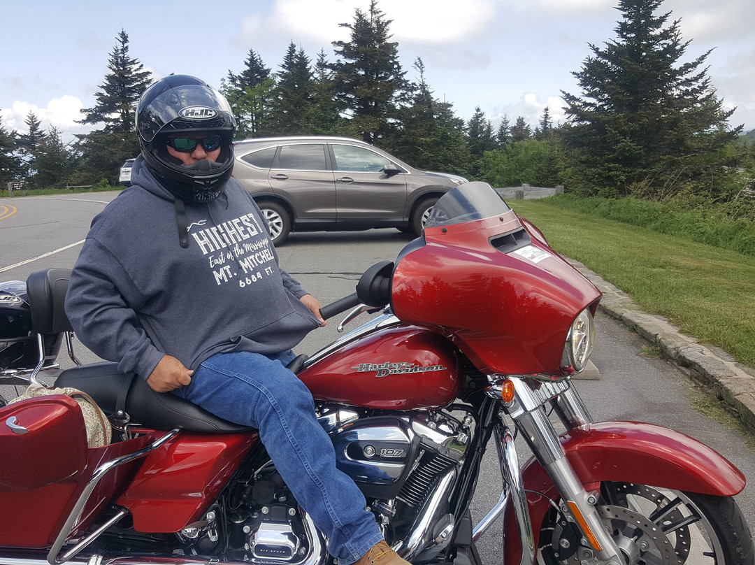 Asheville motorcycle rentals-阿什维尔必去景点