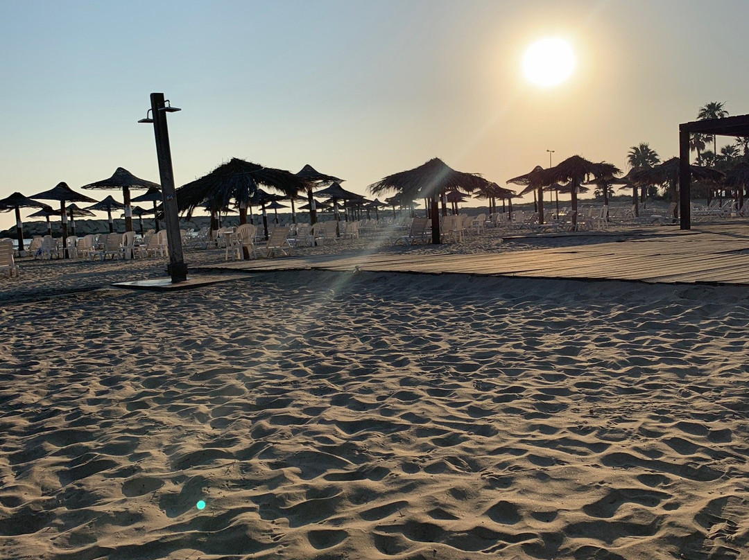 Rest House Tyr Hotel & Resort主图