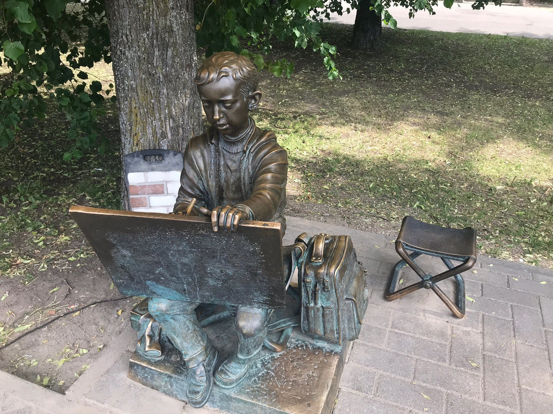 Monument to Painting Boy景点图片